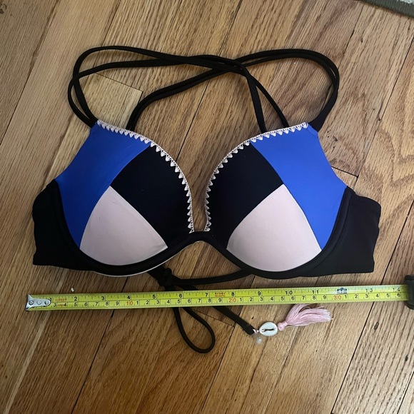 Bathing suit - Picture 8 of 9